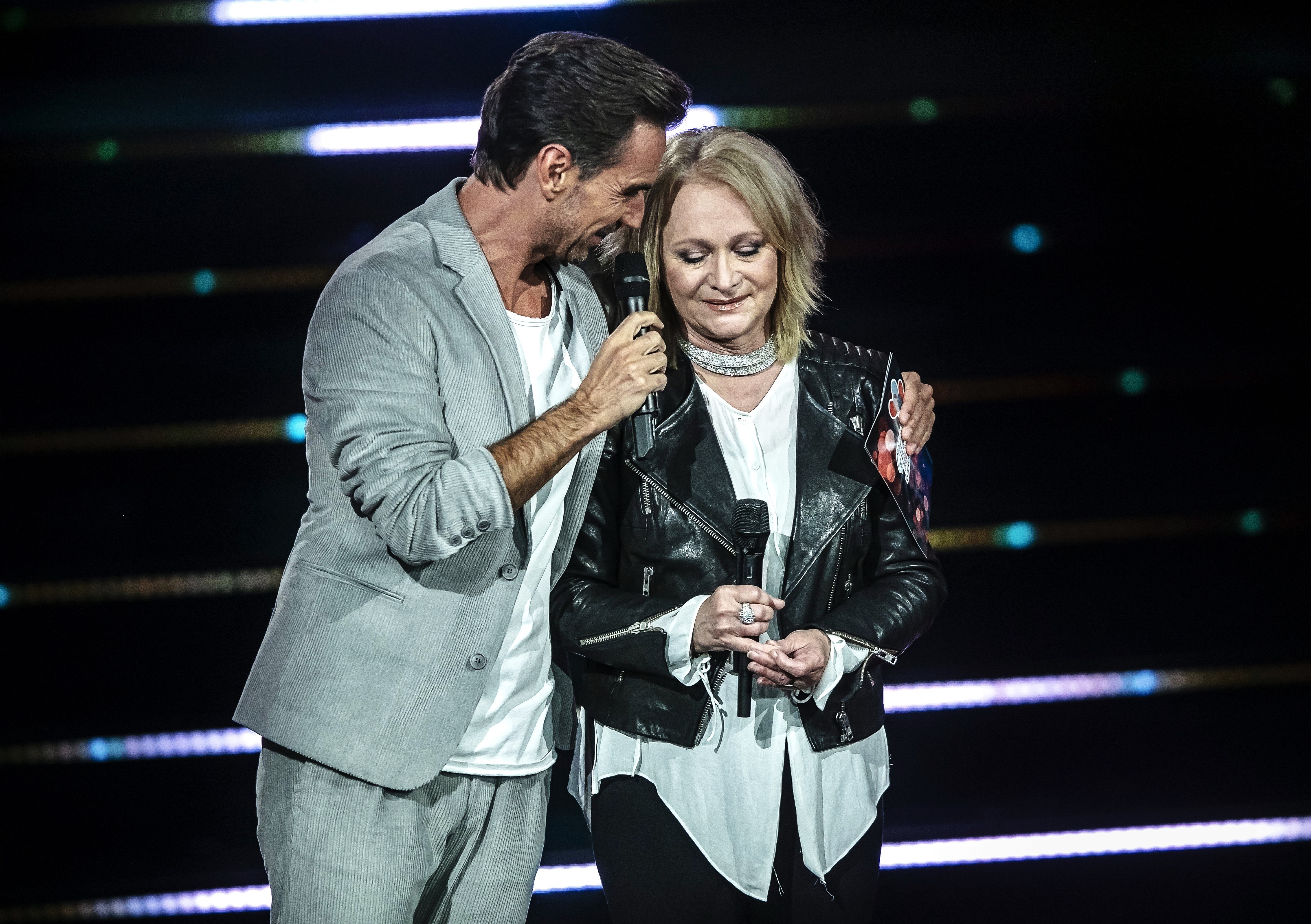 Schlagersängerin Nicole - Sie hat den Krebs besiegt! Nach ihrer Krebserkrankung endlich tumorfrei!