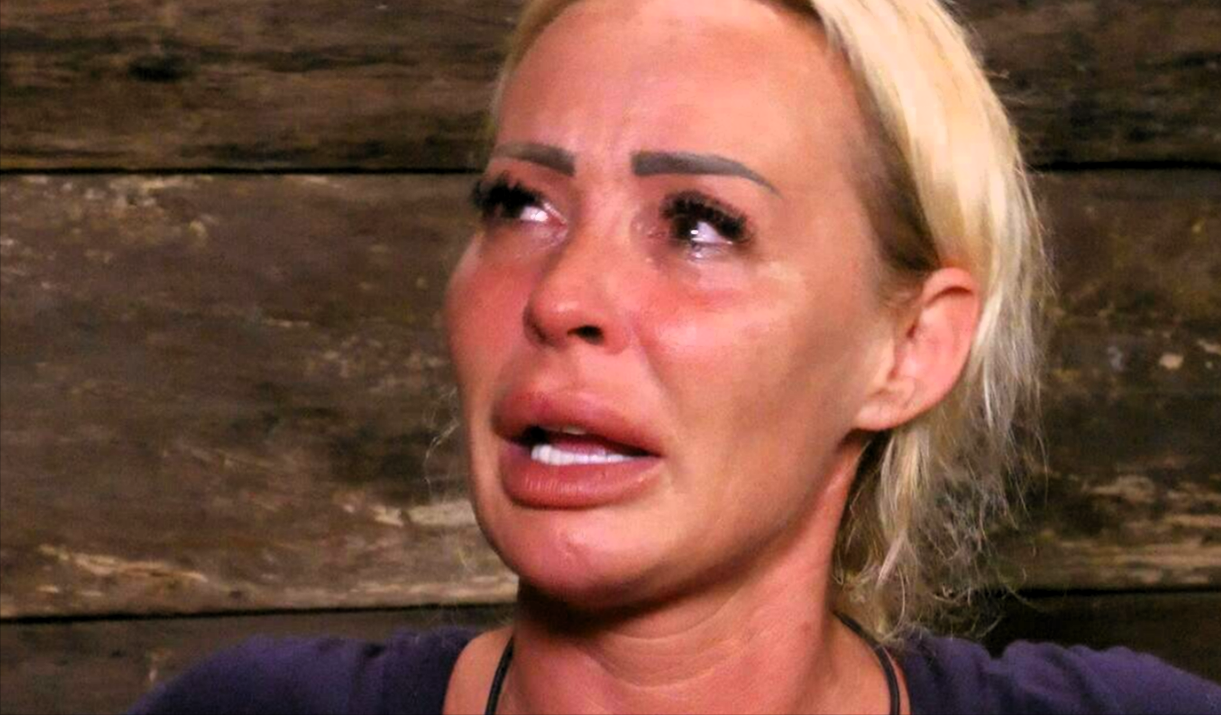 Intrige beim Dschungelcamp? Schmeißt RTL Cora Schumachers Begleitperson in Australien raus?