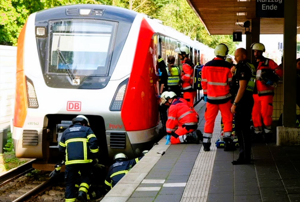 Schweres Zugunglück in Deutschland – Viele Opfer und Verletzte, Retter im Einsatz
