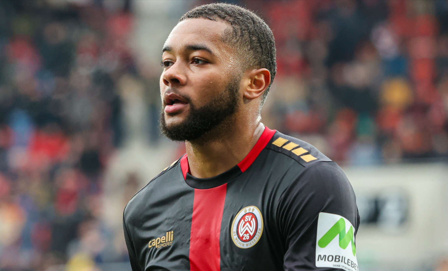 Bundesliga-Profi von Polizei verhaftet! Fußballer in Psychiatrie eingewiesen!