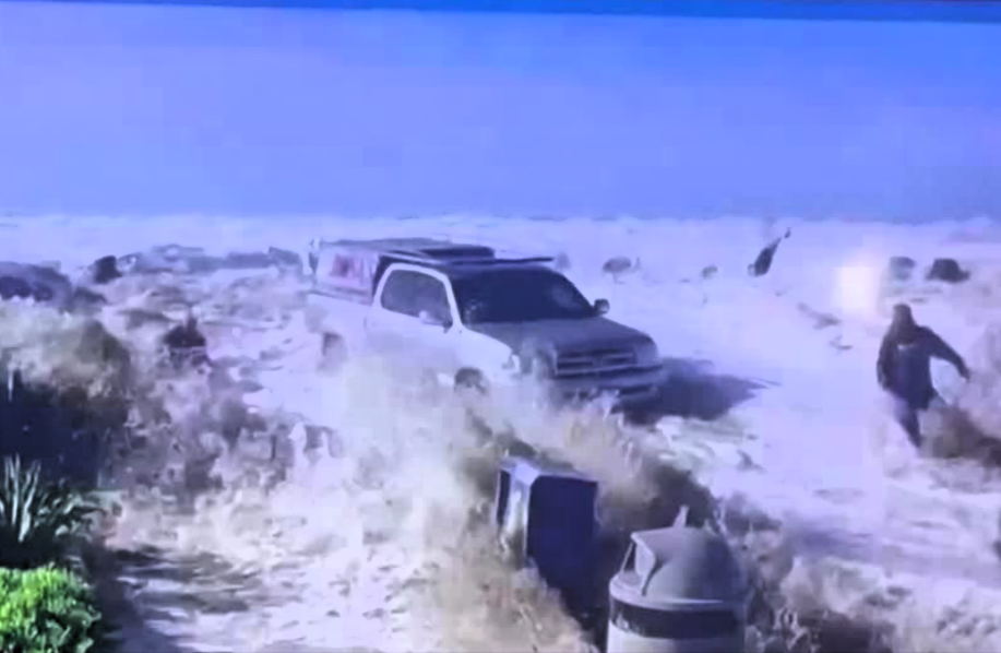 Aufruhr in Kalifornien - Monsterwellen treffen Küste und sorgen für Zerstörung