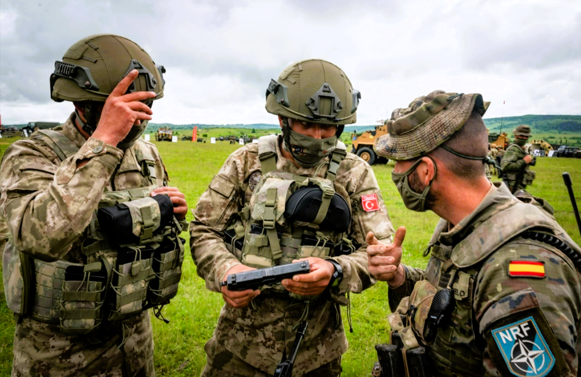 Prämien für jeden toten NATO-Soldaten! Russen drehen durch - Dmitri Medwedew mit Schock-Ansage!