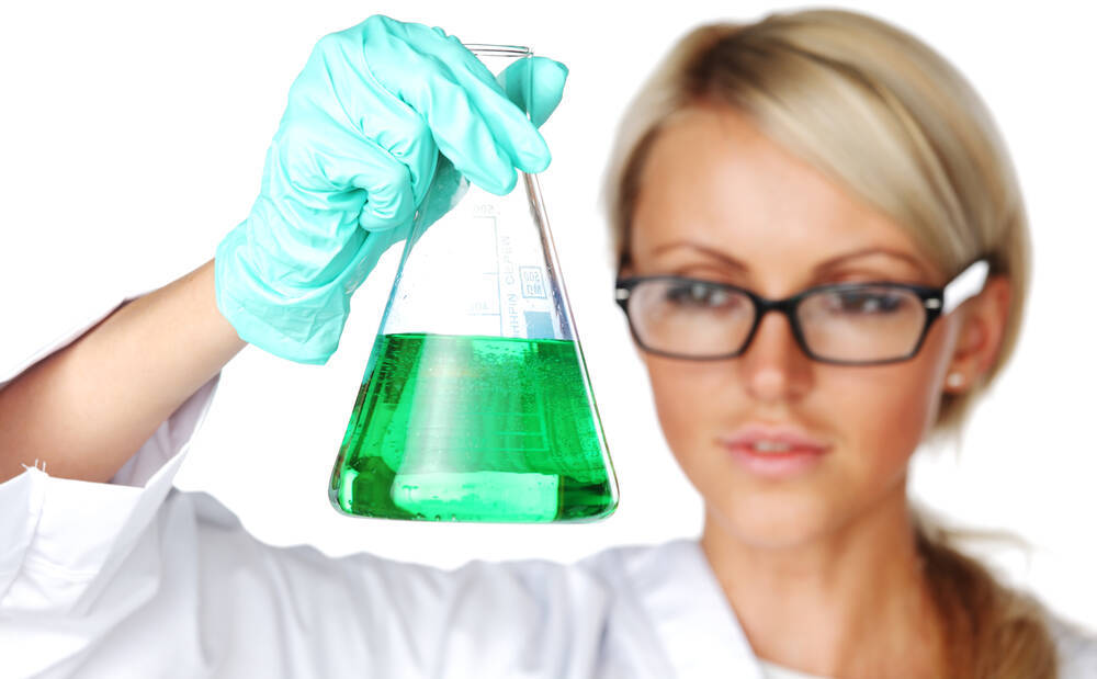 Achtung! Giftiges Mineralwasser -  Mehrere Mineralwasser belastet! Bakterien im Sprudelwasser