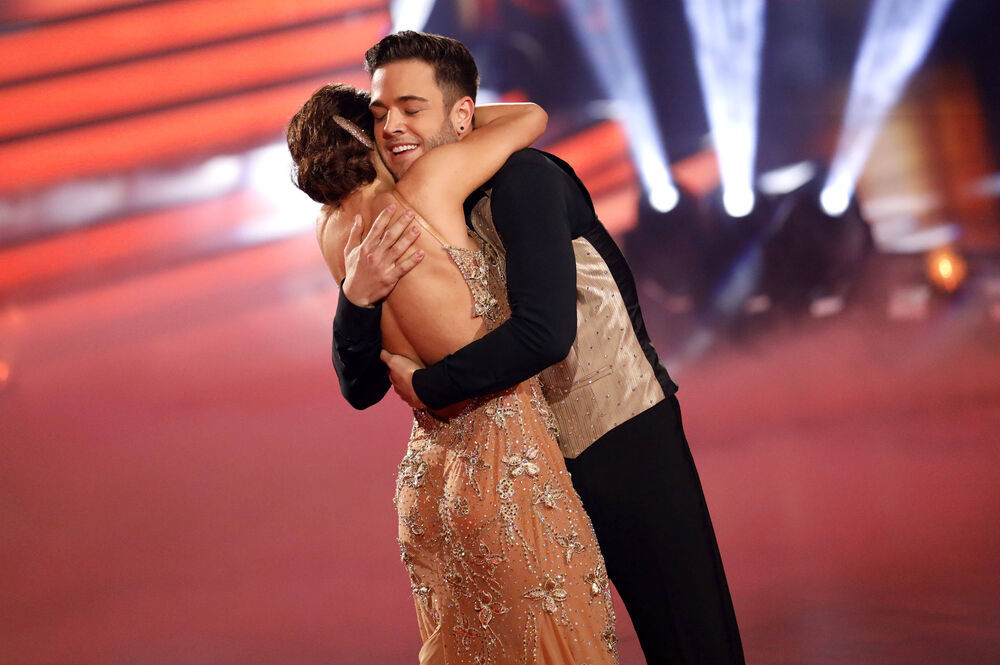 Ein "Let´s Dance"-Baby! Nächstes Baby ist da! Sänger Luca Hanni und Ehefrau Christina im Babyglück