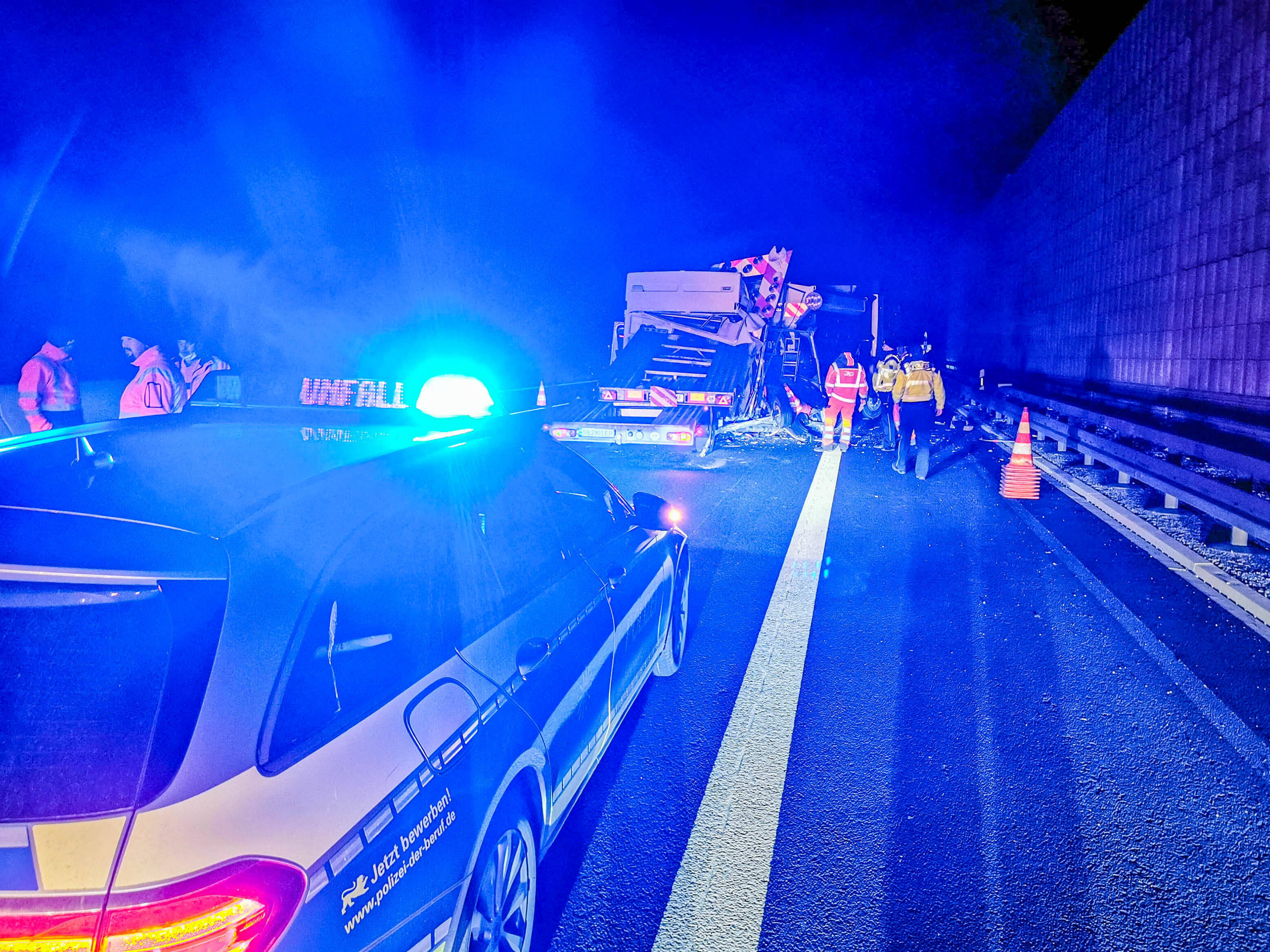 Lehrerin auf der A9 erschossen! Trauriges Schicksal der Mutter bringt die Wahrheit ans Licht.
